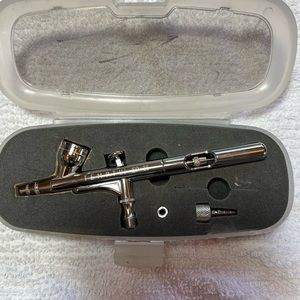 Temptu Airbrush gun SP-35 Like New